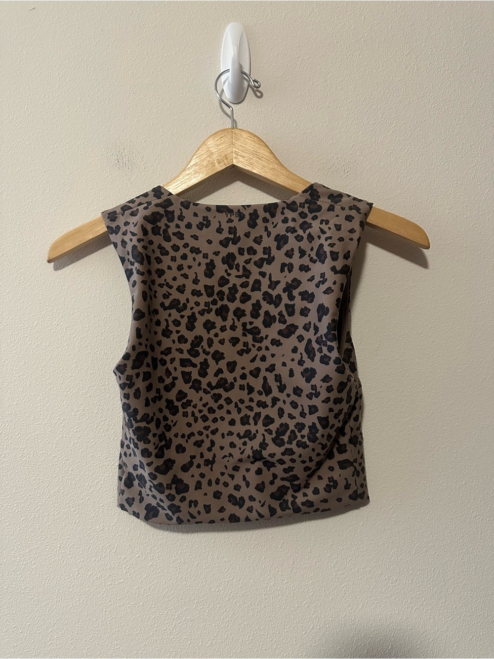 Abercrombie and fitch YPB sculptlux leopard cheetah print sports bra size small - Picture 4 of 4